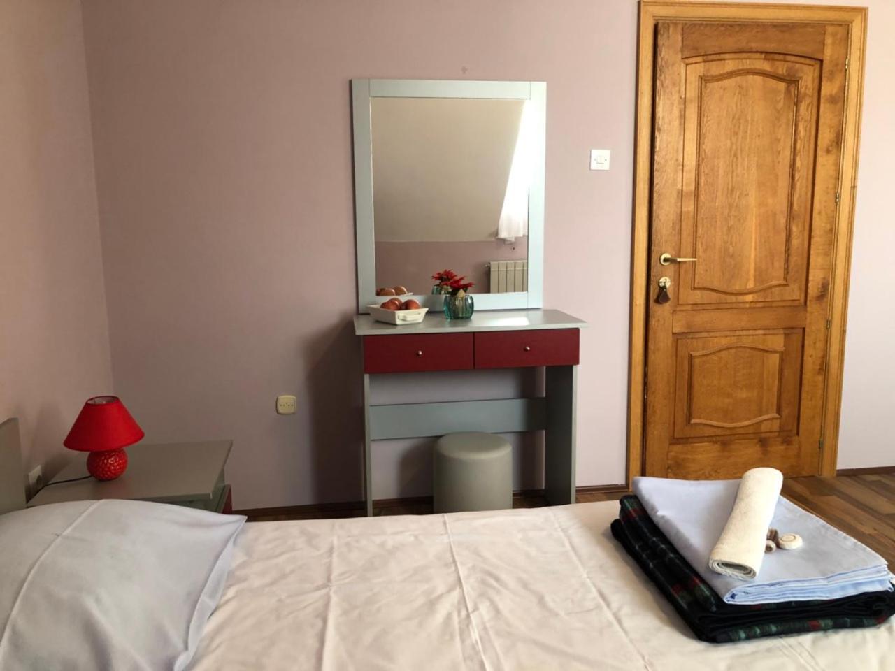 Guest House Aleksandra バイナ・バシュタ エクステリア 写真