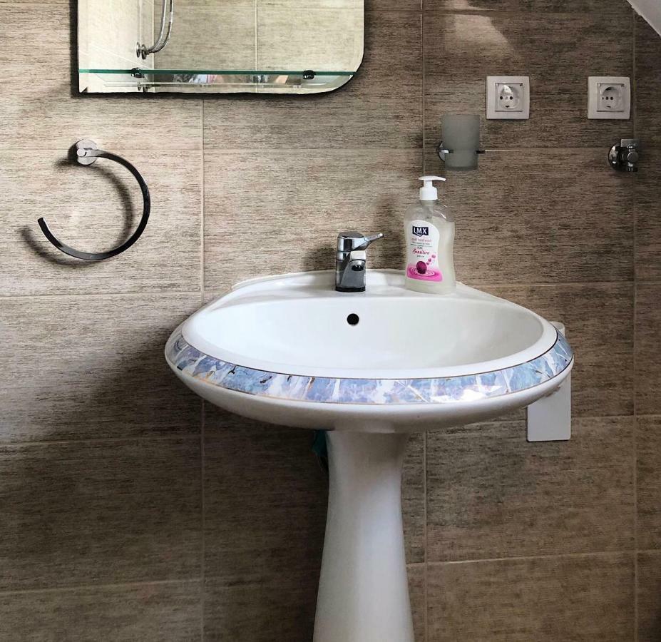 Guest House Aleksandra バイナ・バシュタ エクステリア 写真